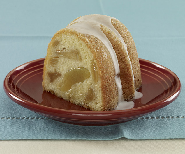 Sugar Dusted Apple Bundt Cake