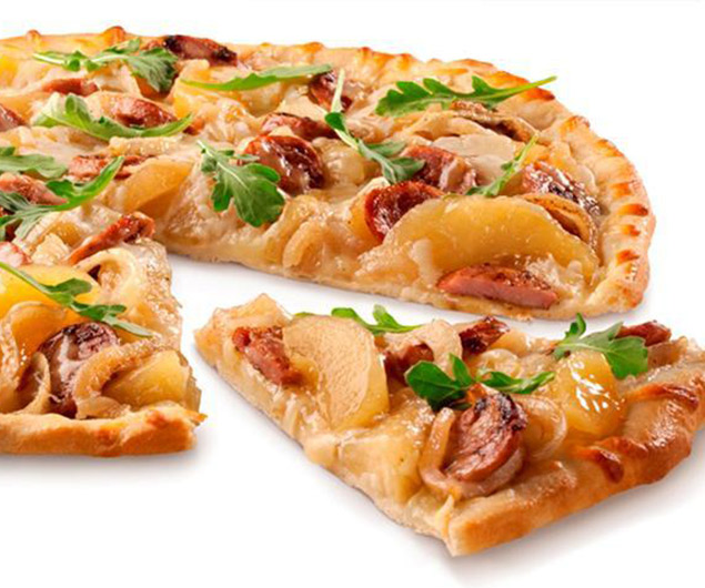 Sweet n Savory Chicken Sausage & Apple Pizza