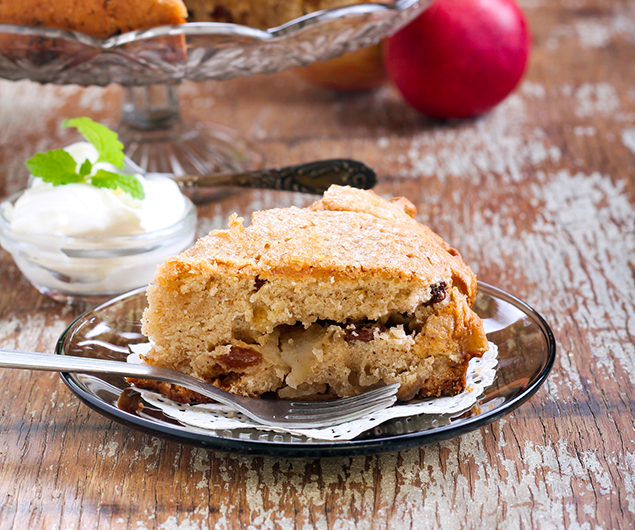 Apple Raisin Cake